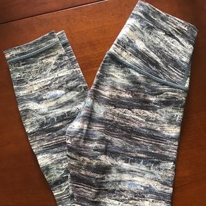 Lululemon size 2 wunder under 7/8 length